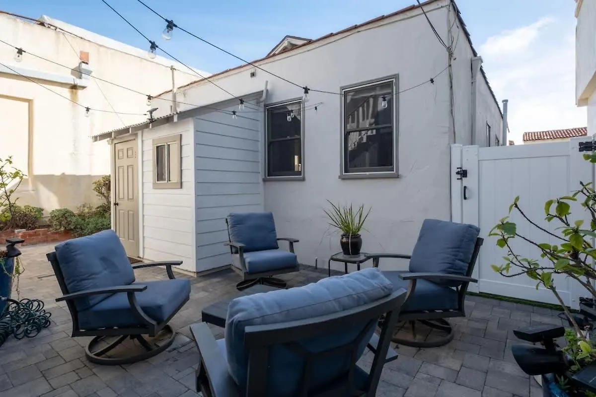Holiday home Beachside Bungalow 5 Minute Walk From The Shore Hermosa Beach United States