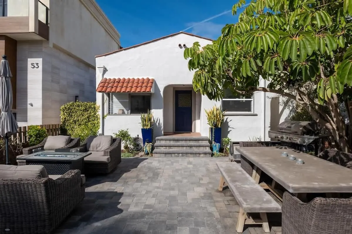 Beachside Bungalow 5 Minute Walk From The Shore Hermosa Beach