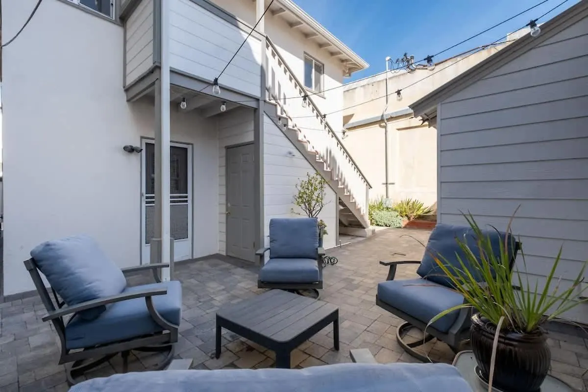 Beachside Bungalow 5 Minute Walk From The Shore Hermosa Beach