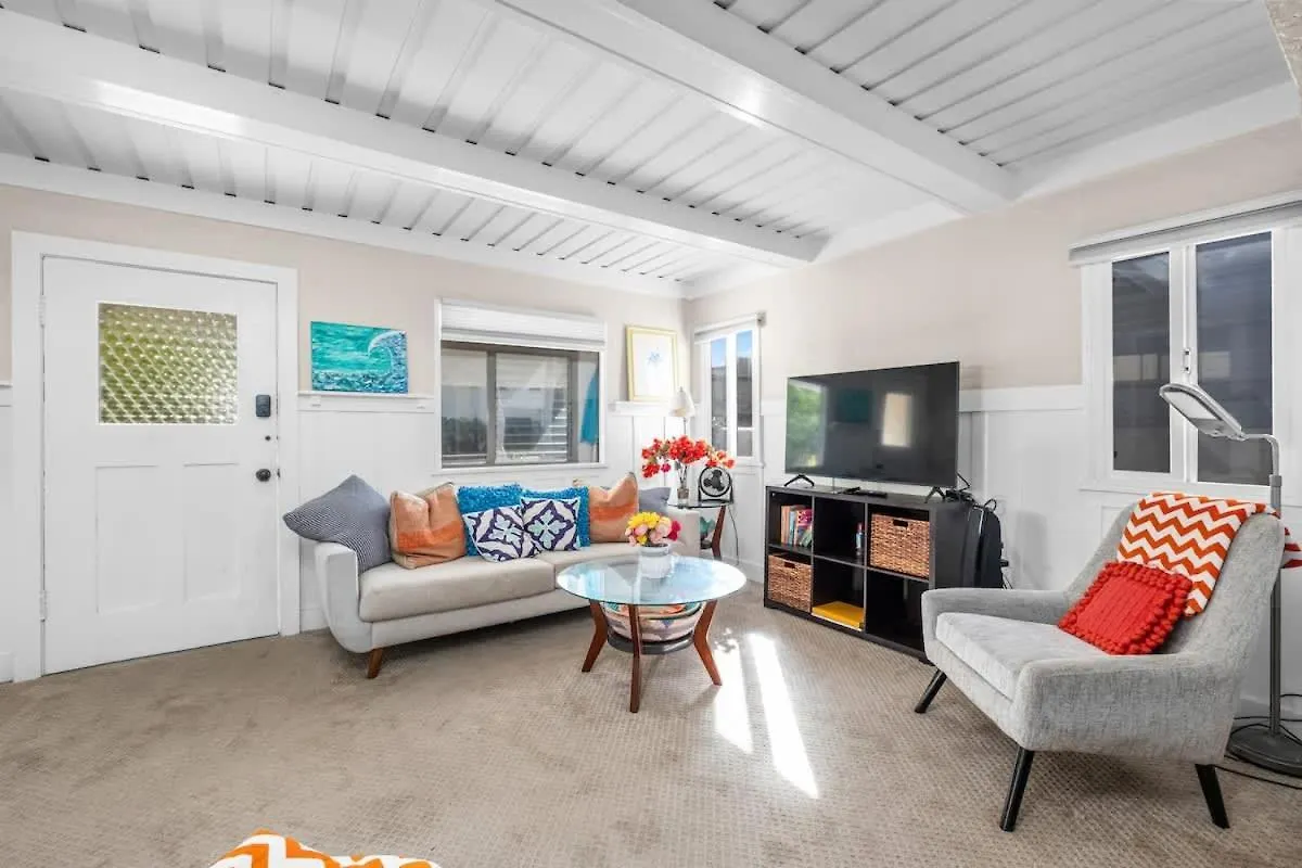 Beachside Bungalow 5 Minute Walk From The Shore Hermosa Beach Holiday home